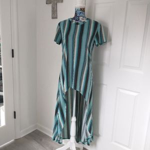 Crazy Train high low dip hem shortsleeve shirt